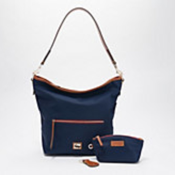 Dooney & Bourke Handbags - NWT Dooney & Bourke NYLON Hobo Bag W/Accessories